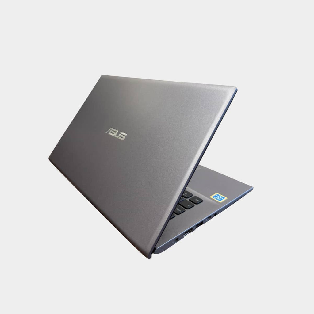 ASUS X412U kairė pusė, USB ir HDMI jungtys