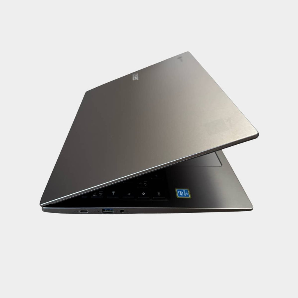 Acer Chromebook 715 pasuktas i desine