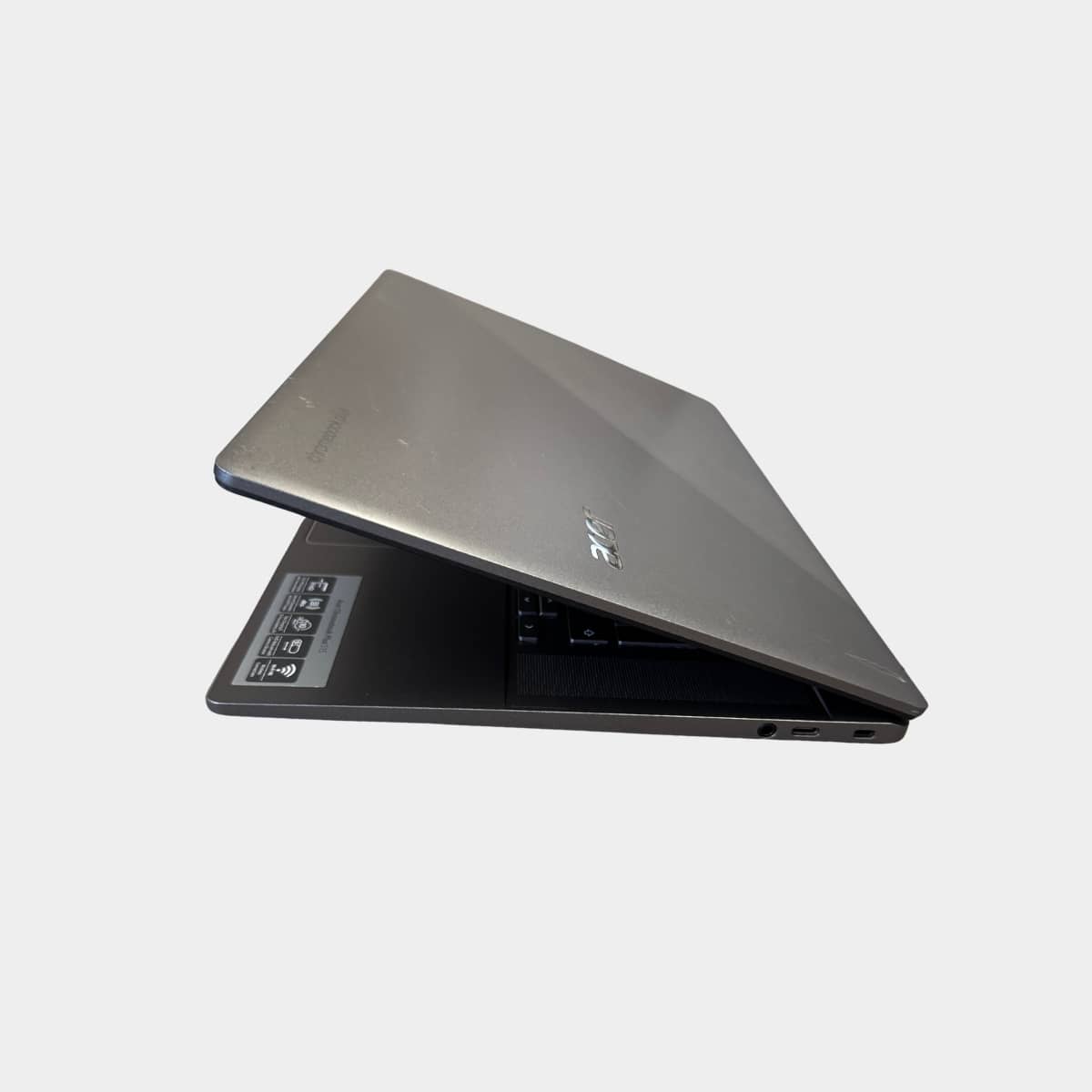 Acer Chromebook Plus 515 CB515-2H-58YM pasuktas i kaire