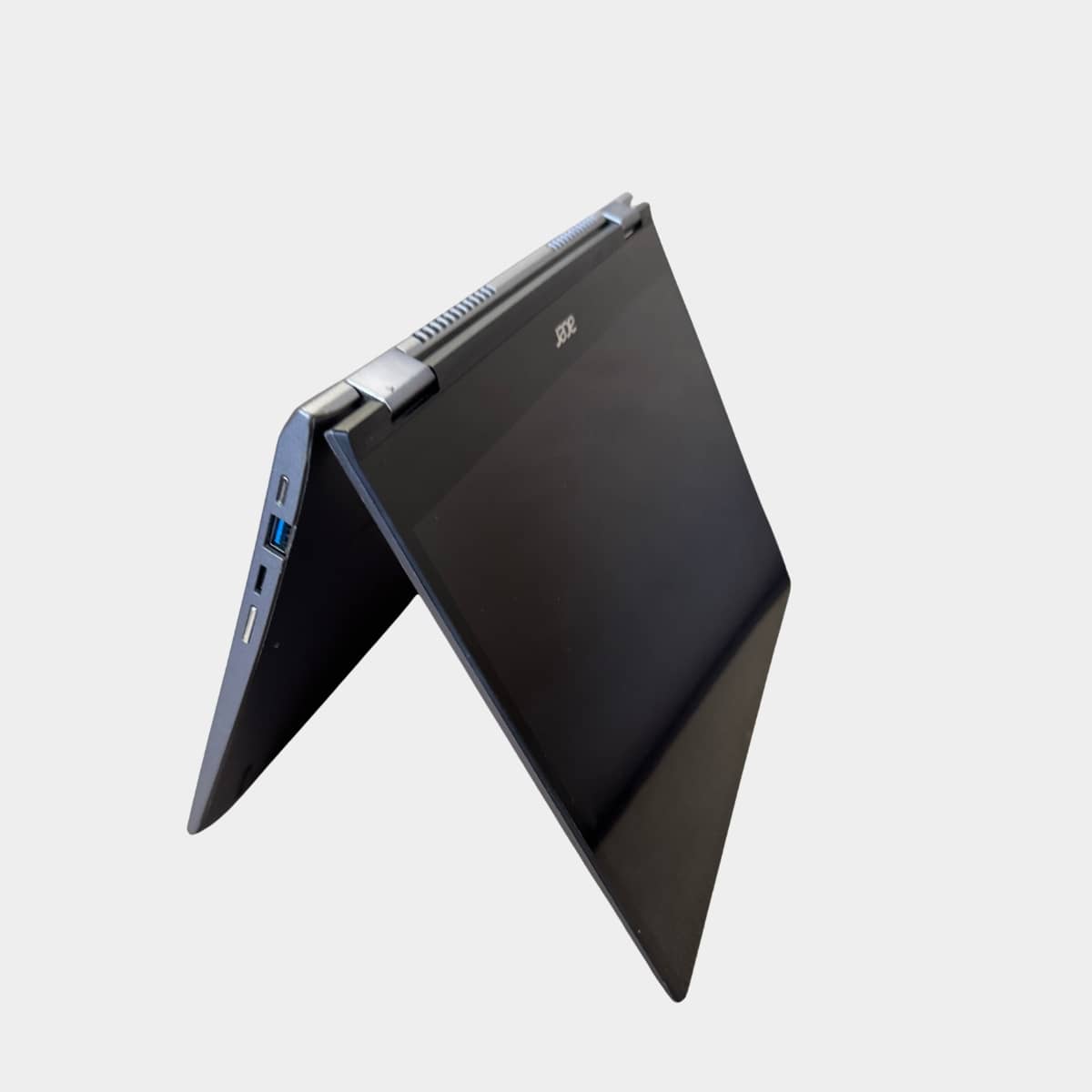 Acer Chromebook Spin 713 pasuktas i desine
