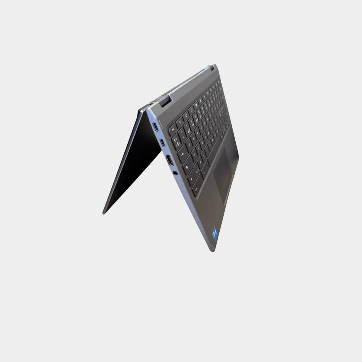 Acer Chromebook Spin 713 pasuktas i kaire
