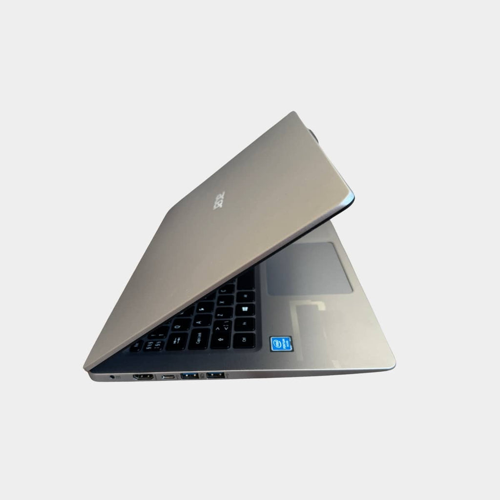 Acer Swift SF114-32 pasuktas i desine