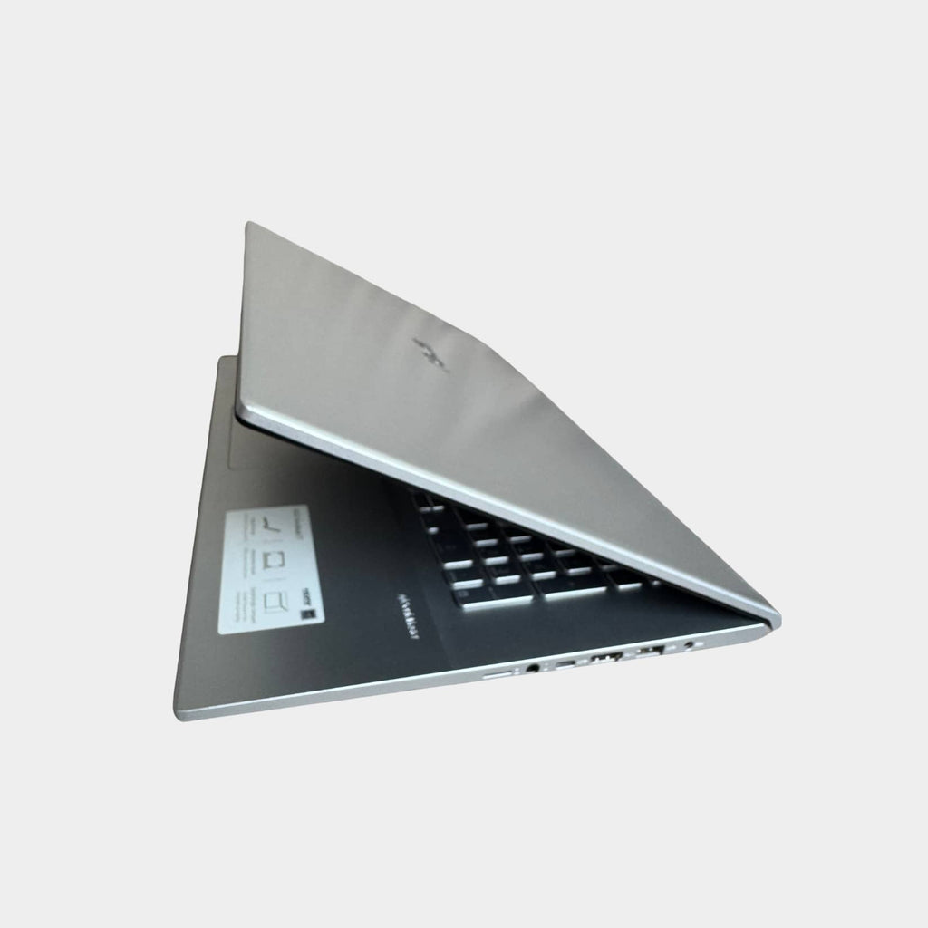 ASUS VivoBook X712DAP dešinė pusė, 8GB RAM 256GB SSD Windows 11
