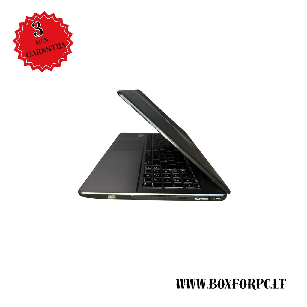 Asus X550LB dešinė pusė su jungtimis
