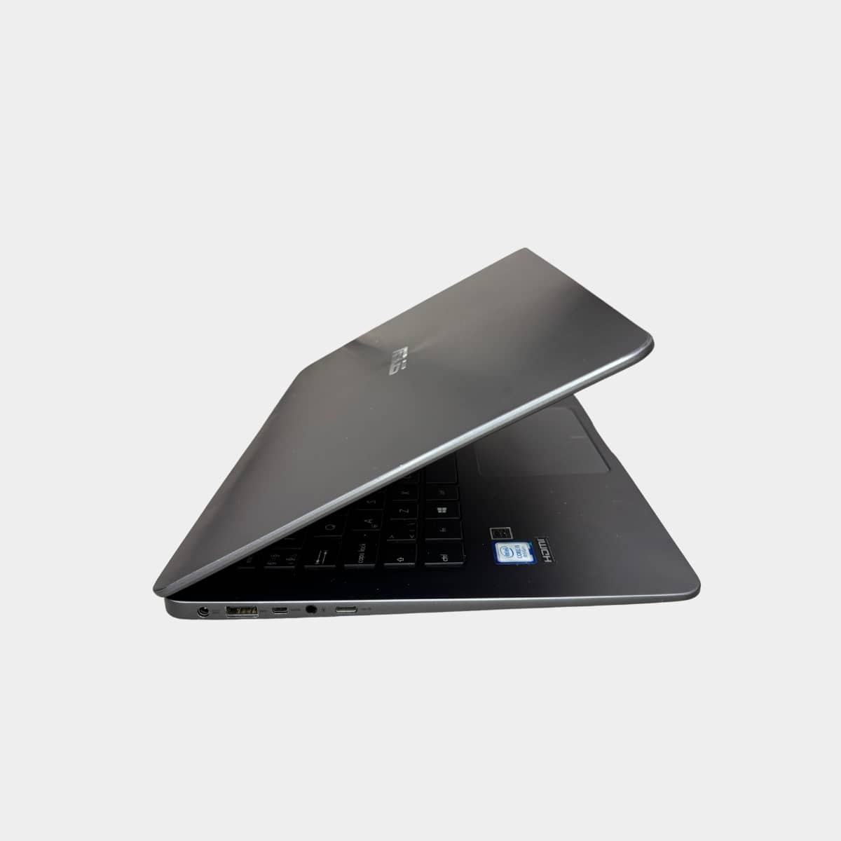 Asus ZenBook UX430U | i5 8th gen | 8GB RAM | 256GB SSD | 14″ FHD