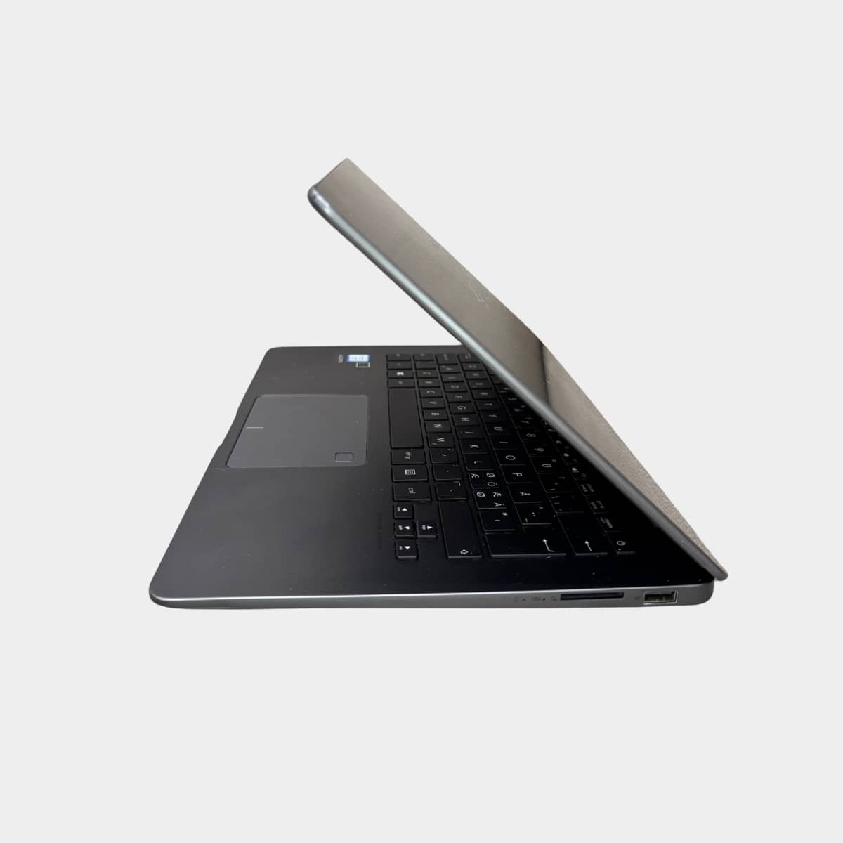 Asus ZenBook UX430U pasuktas i kaire