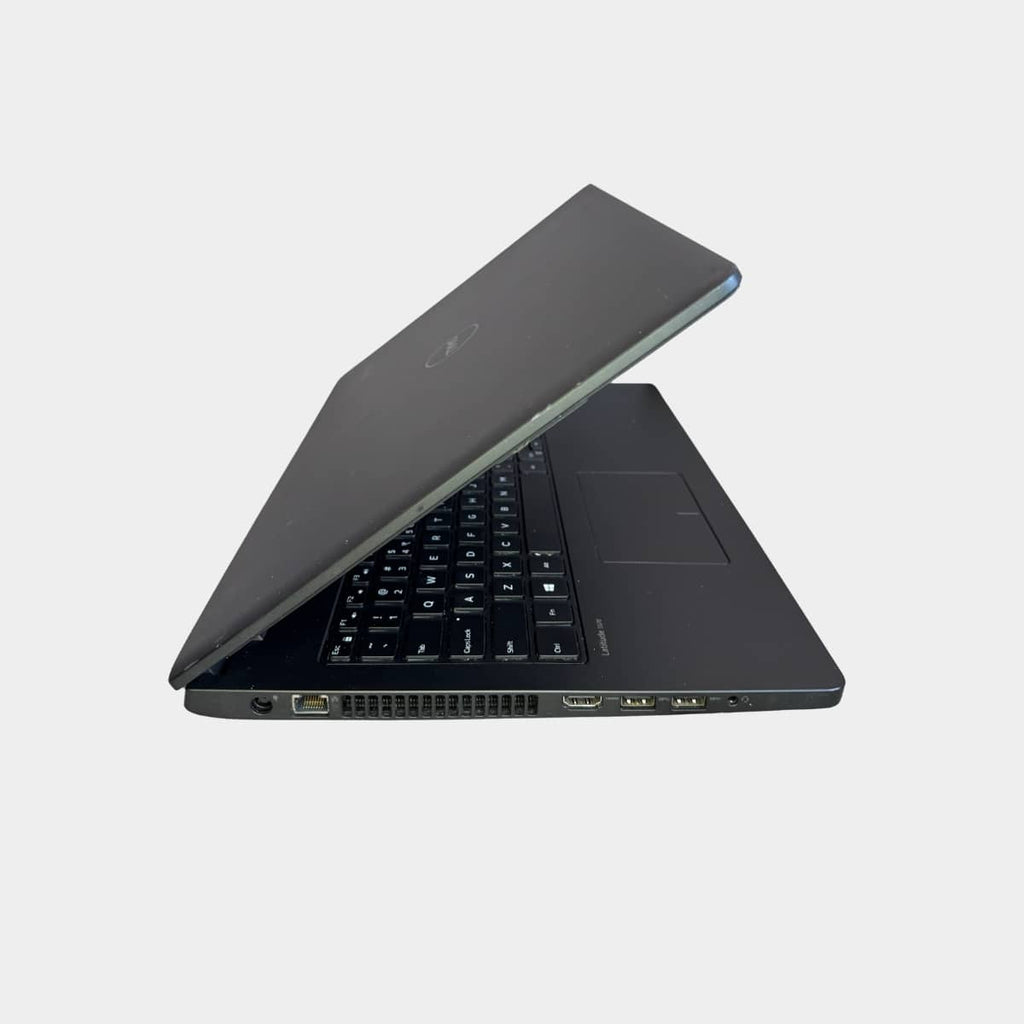 Dell Latitude 3570 pasuktas i desene