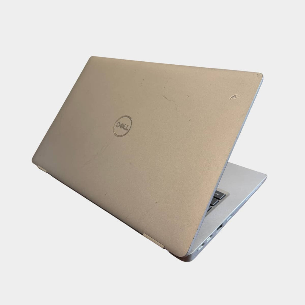Dell Latitude 5320 dešinė pusė, USB ir LAN jungtys