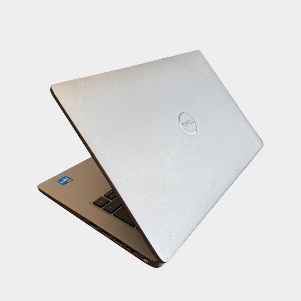 Dell Latitude 5420 kairė pusė, USB-C ir HDMI jungtys