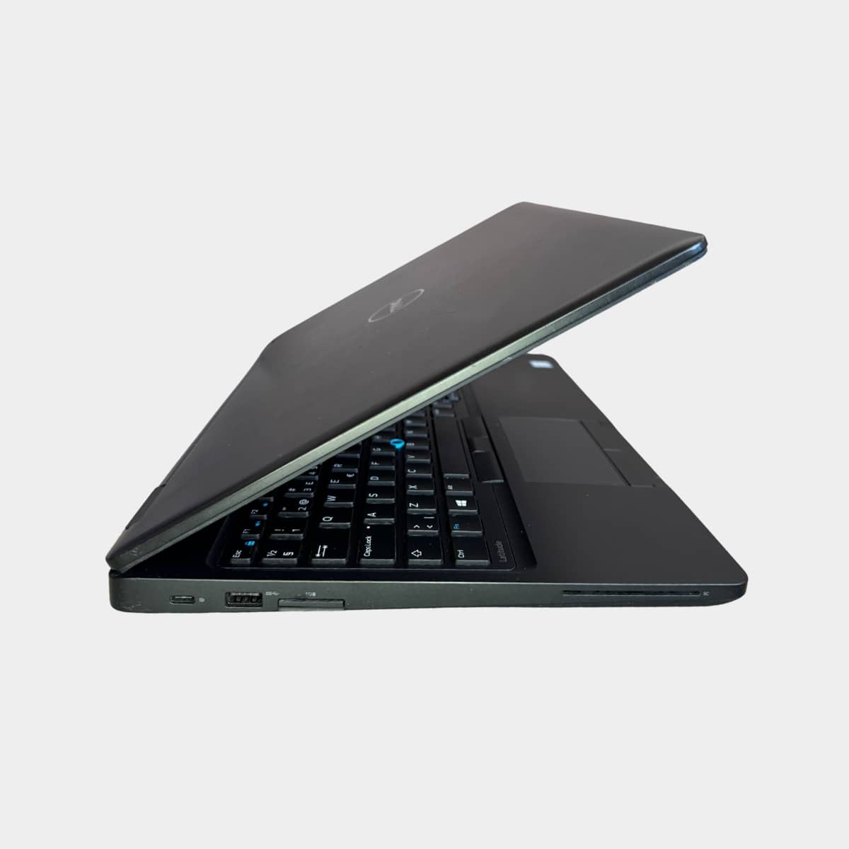 Dell Latitude 5580 pasuktas i desine