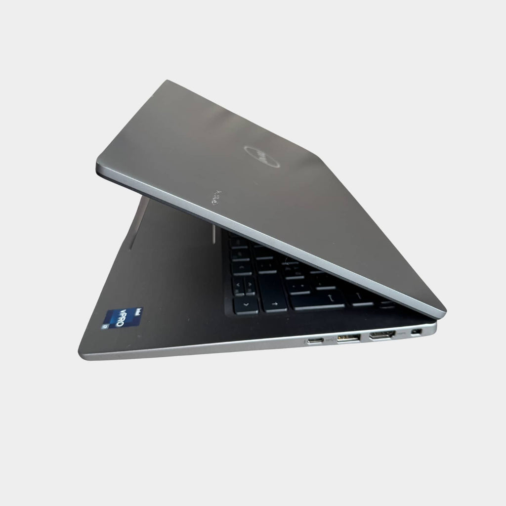 Dell Latitude 7430 kairė pusė, USB-C ir Thunderbolt jungtys