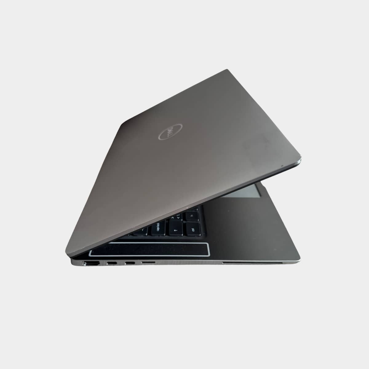 Dell Latitude 9510 i5 8gb ram 512gb ssd pasuktas i desene