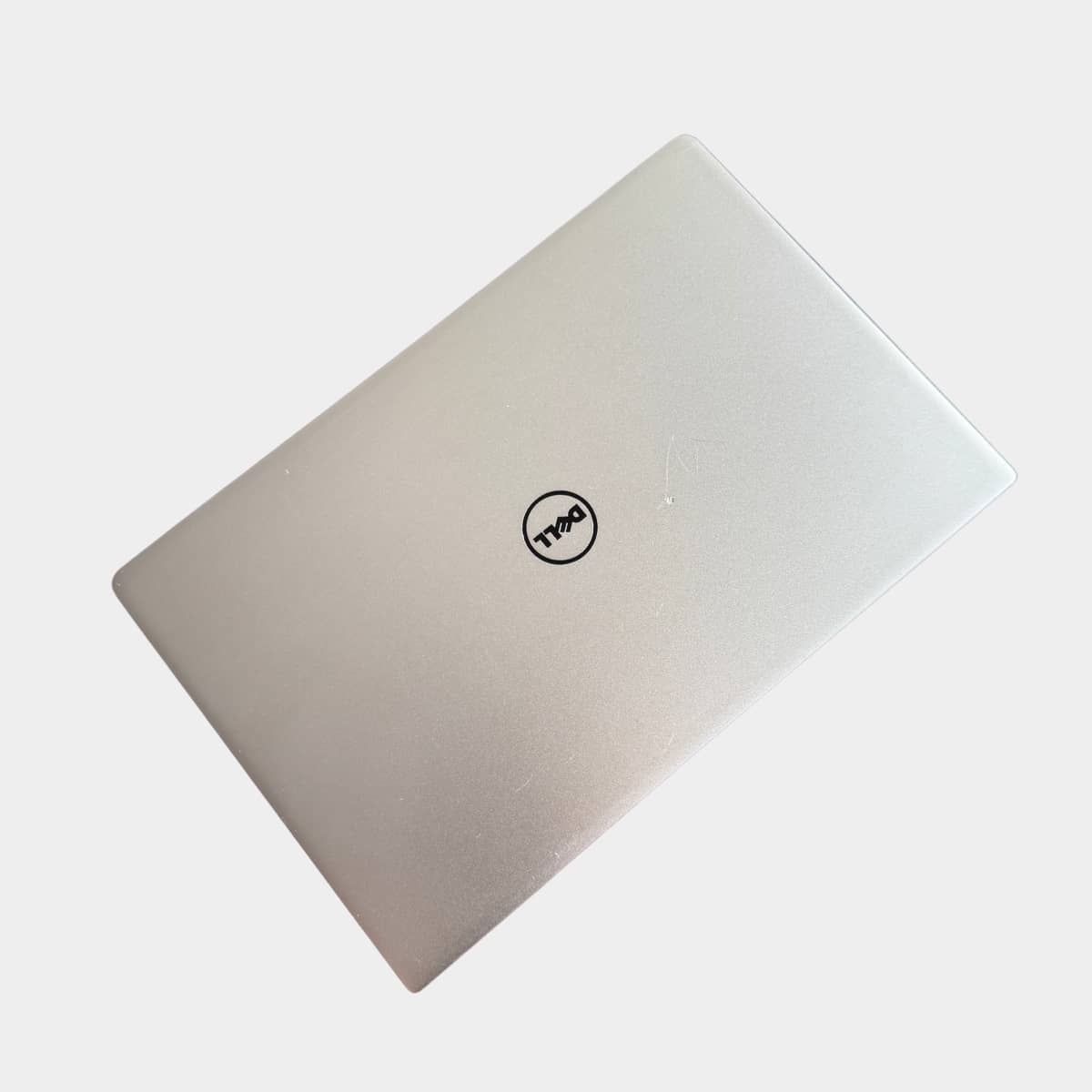 Dell XPS 13 9360 uždarytas, premium ultrabook korpusas
