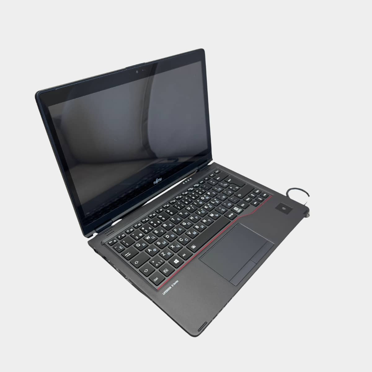Fujitsu LifeBook U729x atidaritas