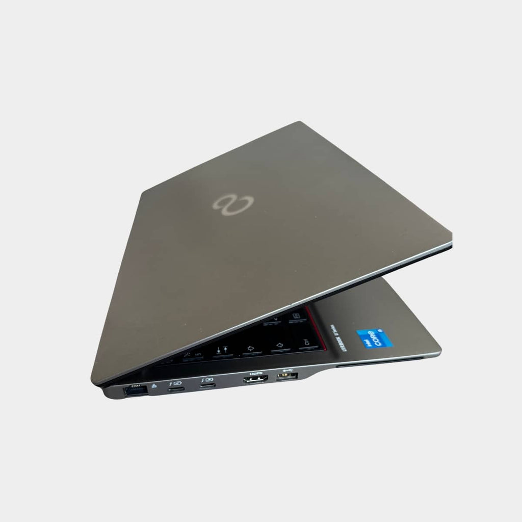 Fujitsu LifeBook U7411 pasuktas i desine