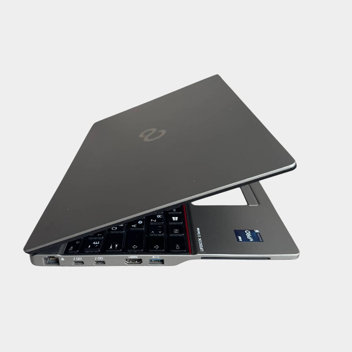 Fujitsu LifeBook U7512 pasuktas i desine