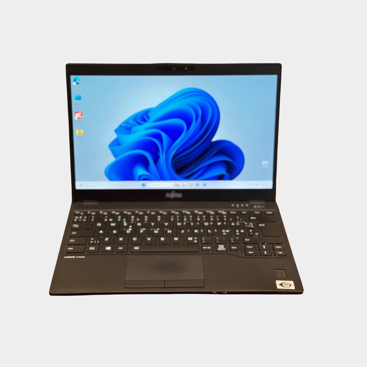 Fujitsu LifeBook U939 i5-8265U atidarytas, 13.3 colių FHD ekranas