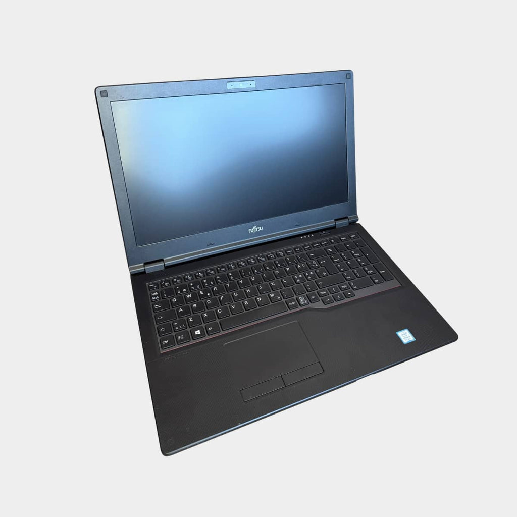 Fujitsu LifeBook E459 atnaujintas nešiojamas kompiuteris su Intel Core i5 8-os kartos, 8 GB RAM ir 15,6 colių ekranu