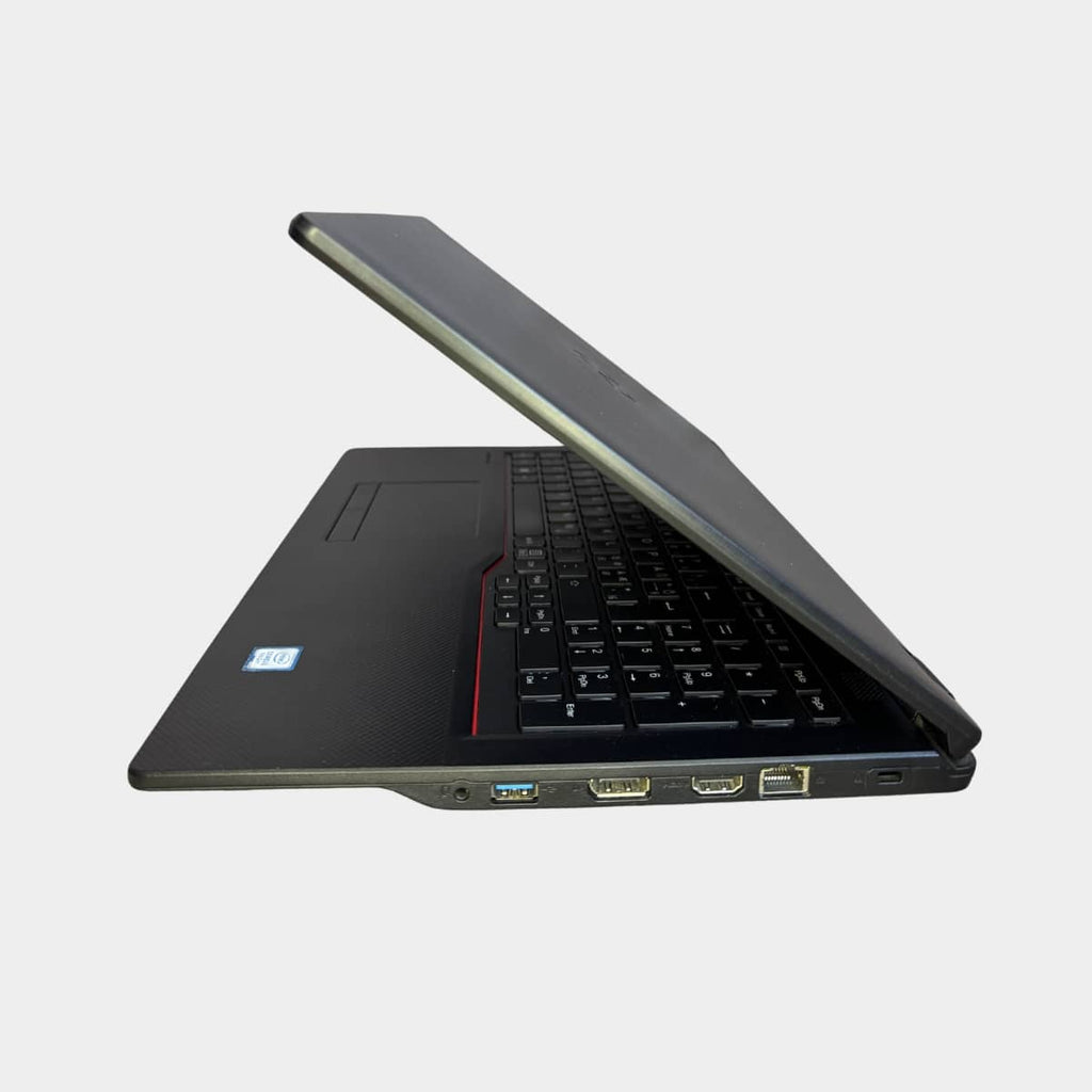 Fujitsu LifeBook E459 kairės pusės jungtys su USB ir HDMI