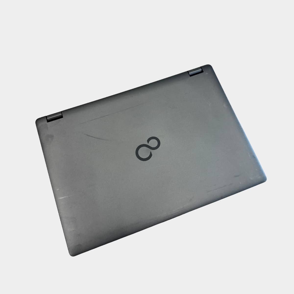 Fujitsu LifeBook E5411 verslo klasės nešiojamas kompiuteris uždarytas, tvirtas korpusas