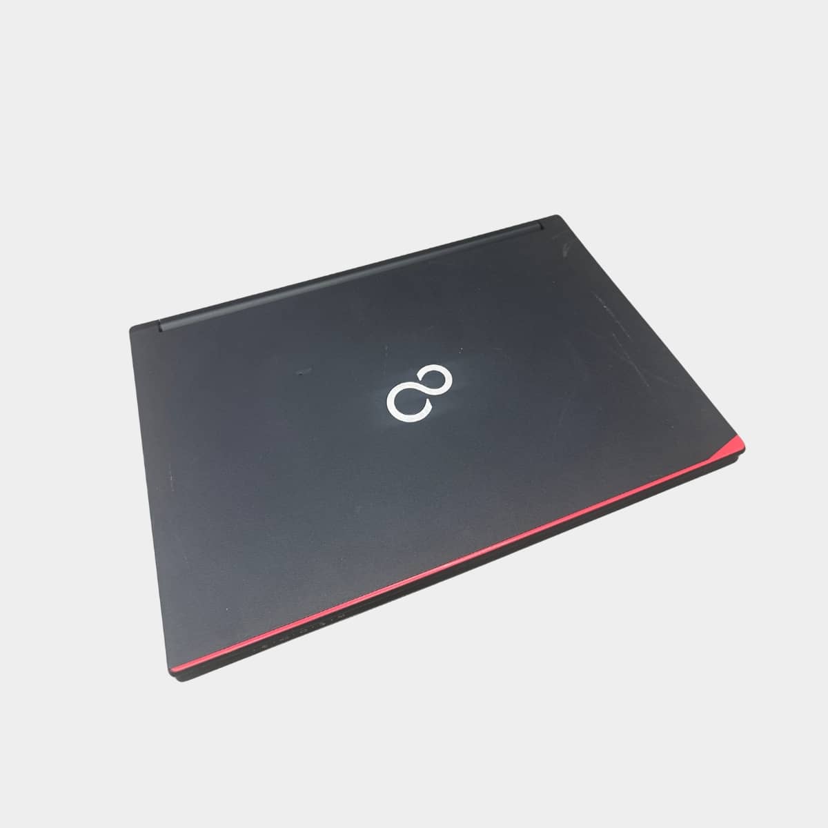 Fujitsu LifeBook E546 uždarytas nešiojamas kompiuteris, juodas korpusas, atnaujintas