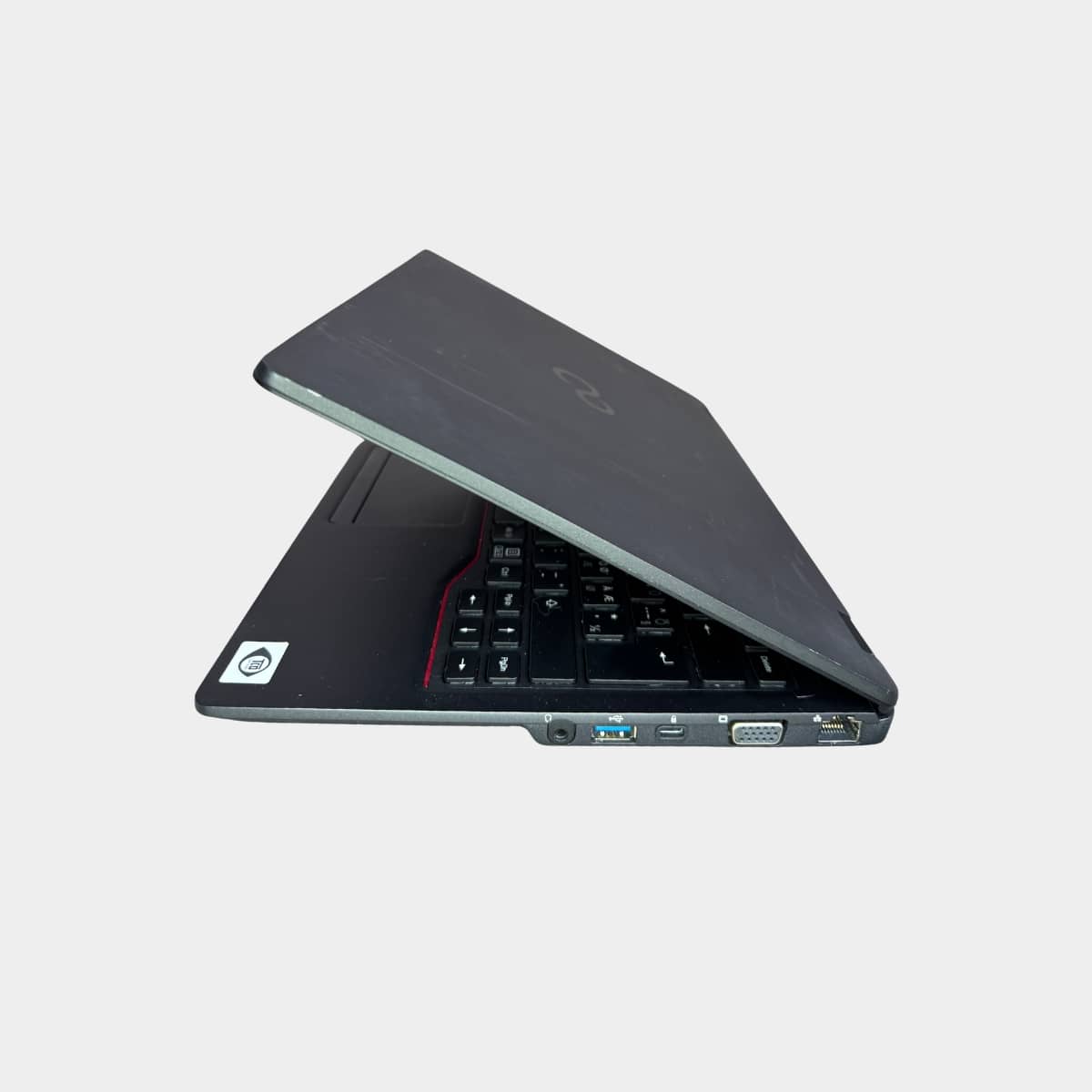 Fujitsu LifeBook U7311 dešinė pusė, USB ir LAN jungtys