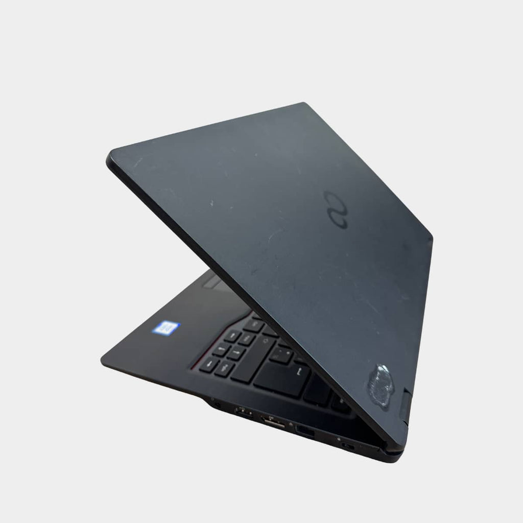 Fujitsu LIFEBOOK U748 Intel Core i7-8550U 8GB RAM 256GB SSD Full HD.