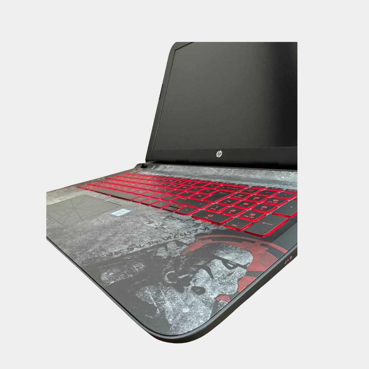 HP Star Wars Special Edition 15-an000na i5-6200U, 15.6 colių Full HD ekranas