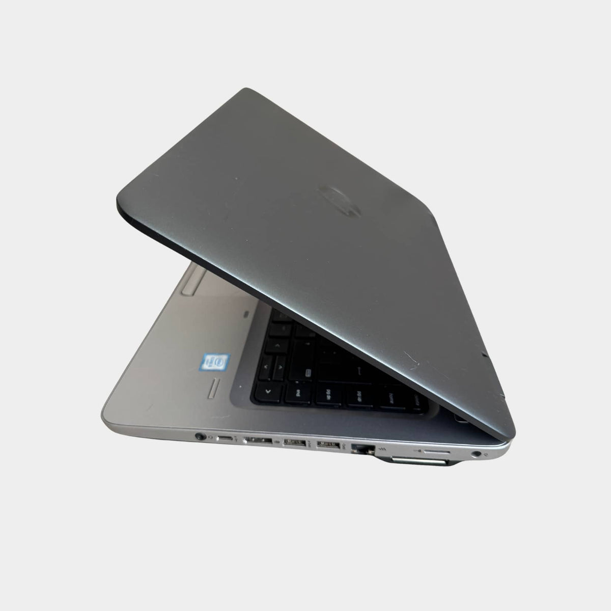 HP ProBook 640 G2 dešinė pusė, 8GB RAM 128GB SSD Windows 10