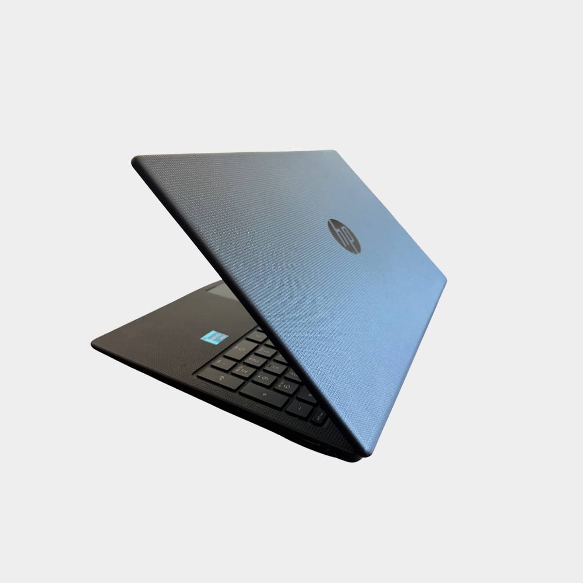 HP 15-fd0827no dešinė pusė, USB ir audio jungtys