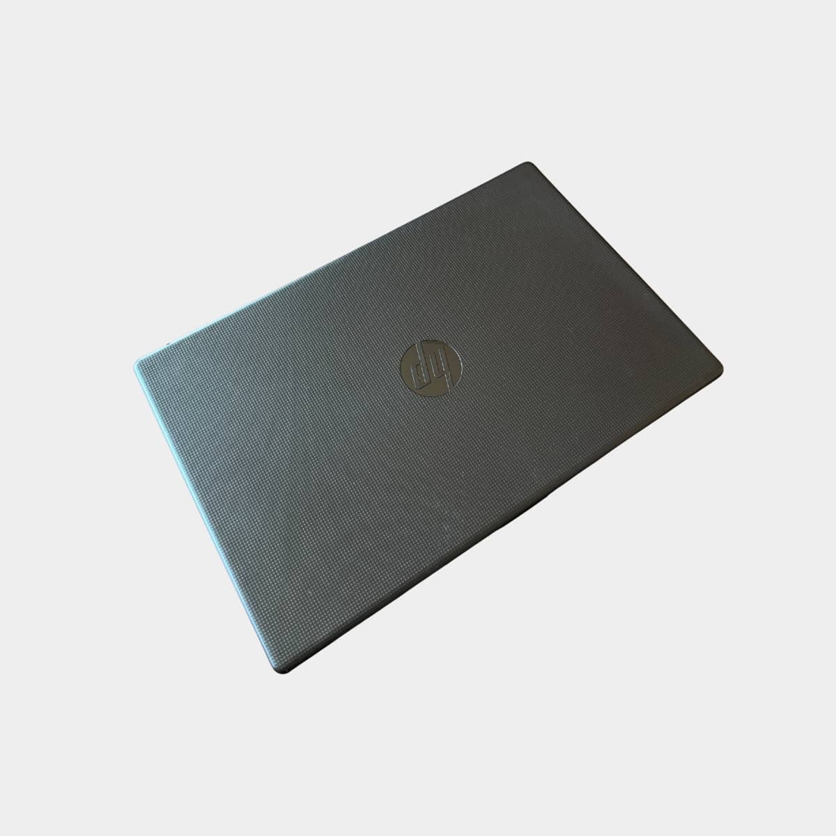 HP 15-fd0827no uždarytas, modernus nešiojamas kompiuteris