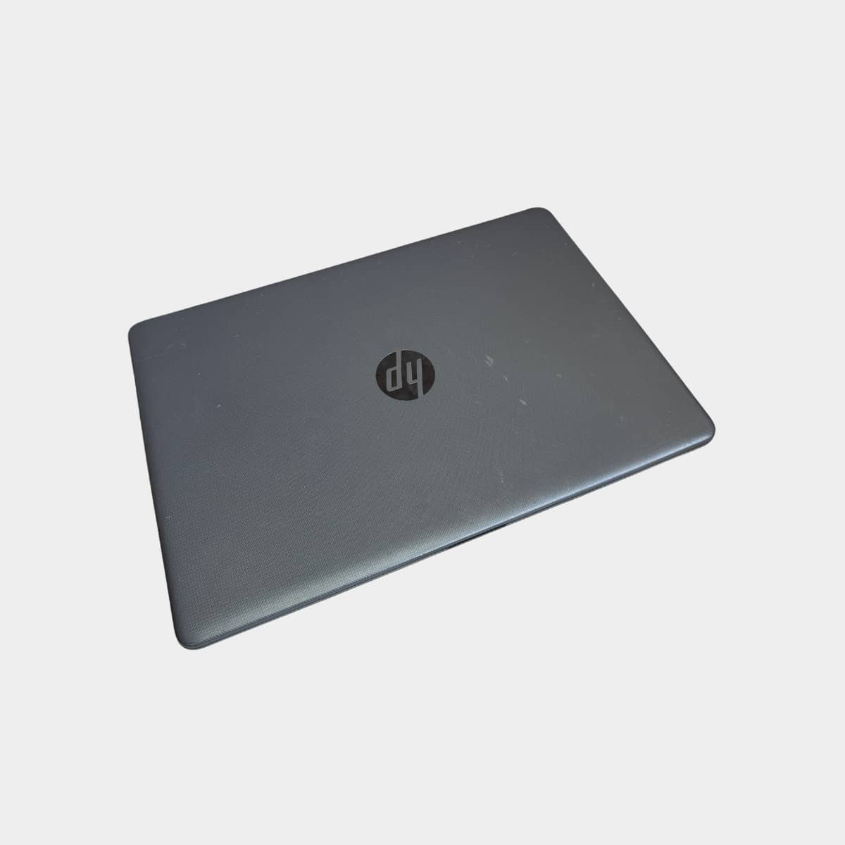 HP 250 G6 i3-7020U 8GB RAM 128GB SSD – universalus nešiojamas kompiuteris, vaizdas uždarytas