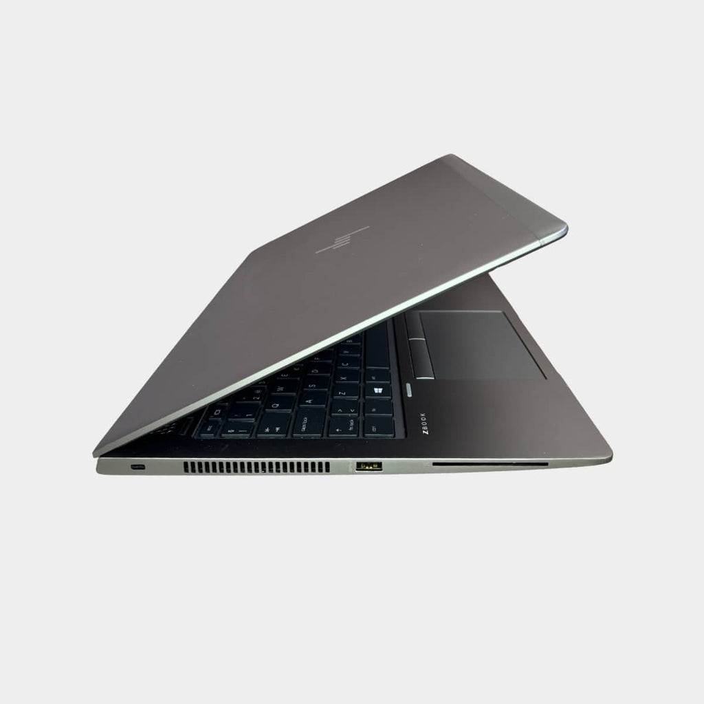 HP ZBook 15u G5 dešinė pusė, USB ir audio jungtys