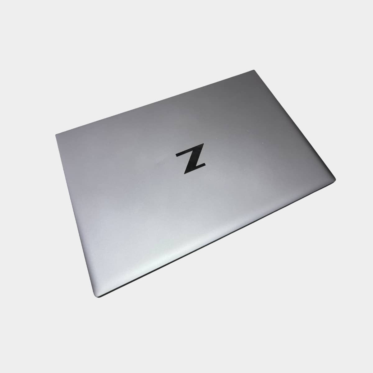 HP ZBook Firefly 14 G8 uždarytas nešiojamas kompiuteris, aliuminio korpusas, atnaujintas