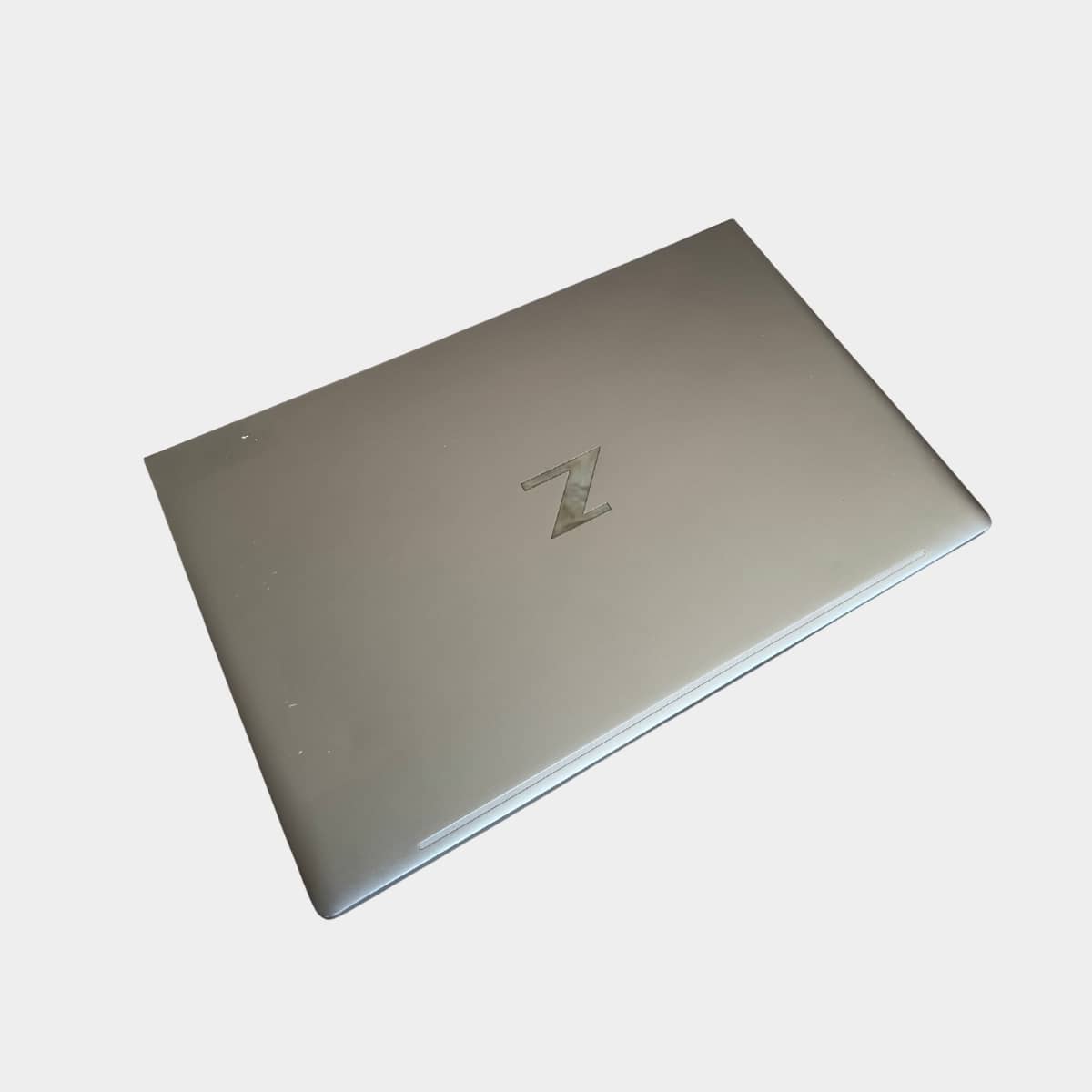 HP ZBook Power G8 uždarytas, profesionalios darbo stoties korpusas