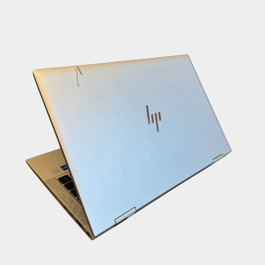 HP EliteBook x360 830 G8 kairė pusė, USB-C ir HDMI jungtys