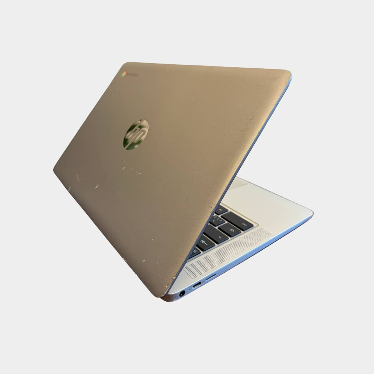 HP Chromebook 14a dešinė pusė, USB ir audio jungtys