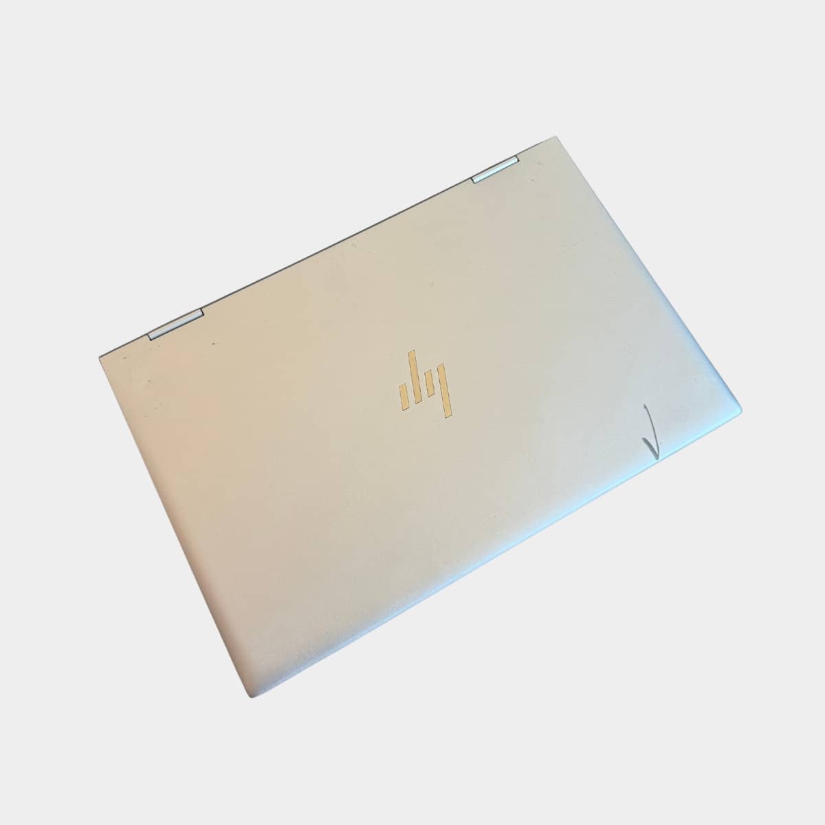 HP EliteBook x360 830 G8 naudojamas planšetės režimu