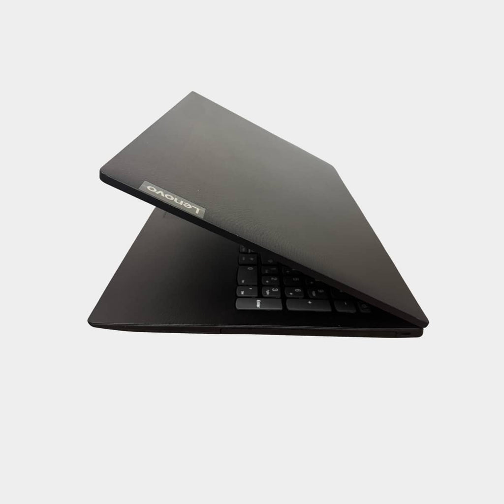 Lenovo V145-15ASTpasuktas i kaire