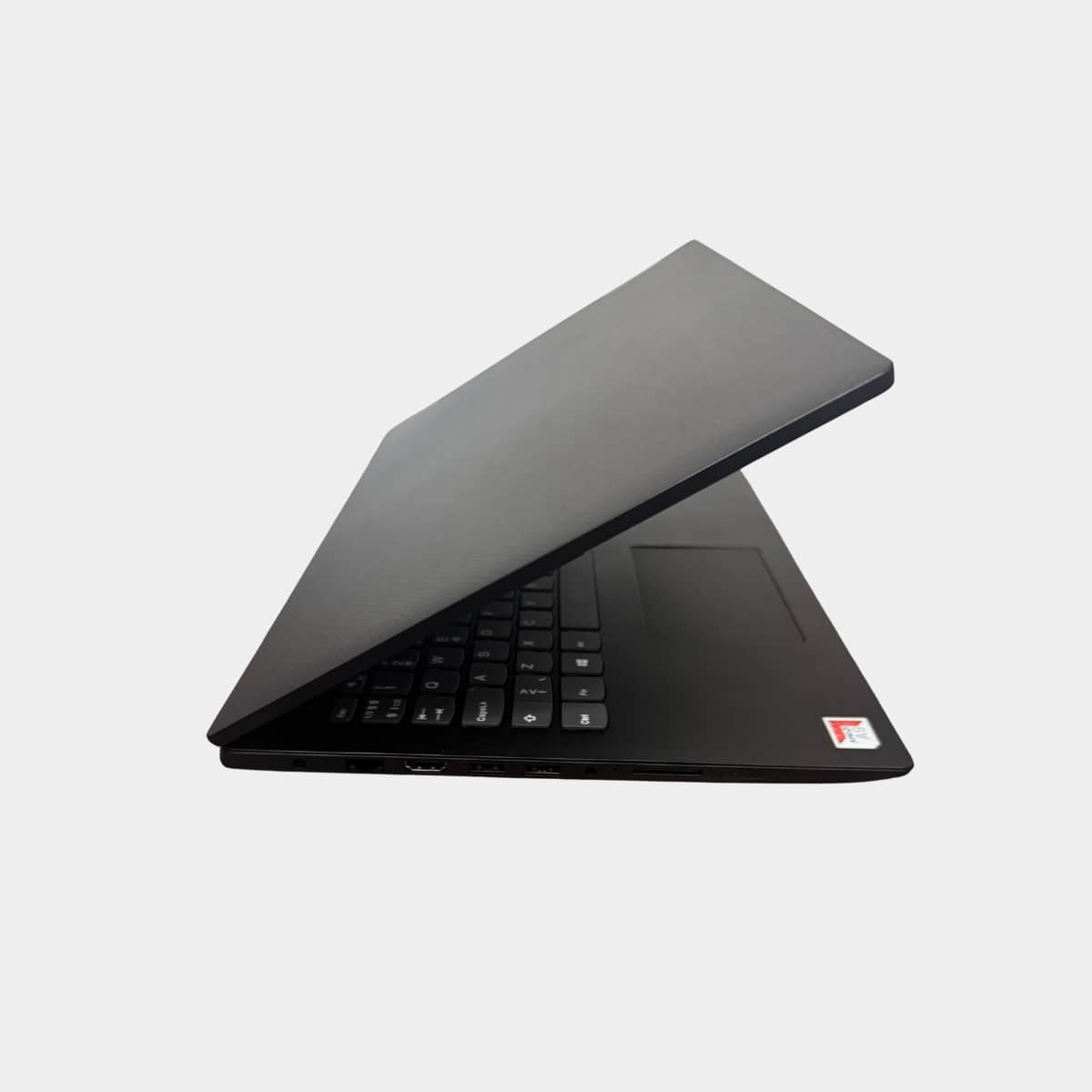 Lenovo V145-15AST pasuktas i desine