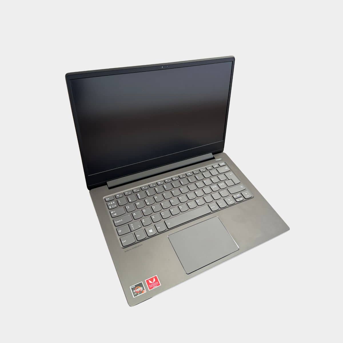 Lenovo IdeaPad 530S-14ARR AMD Ryzen 3 2200U su 14 colių Full HD ekranu.