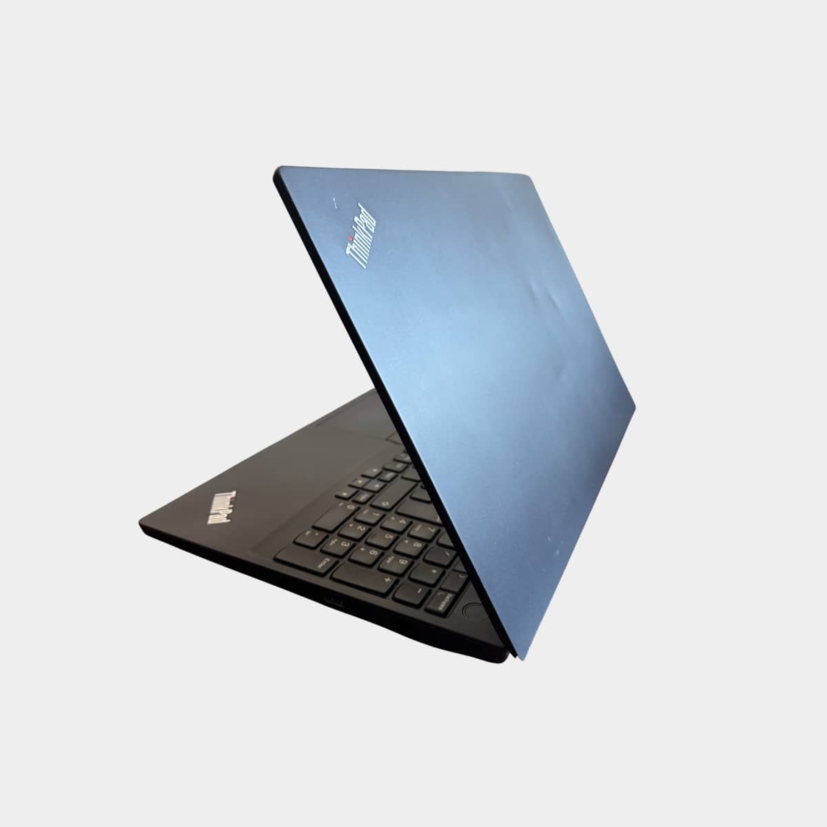 Lenovo ThinkPad E15 kairė pusė, USB-C ir HDMI jungtys