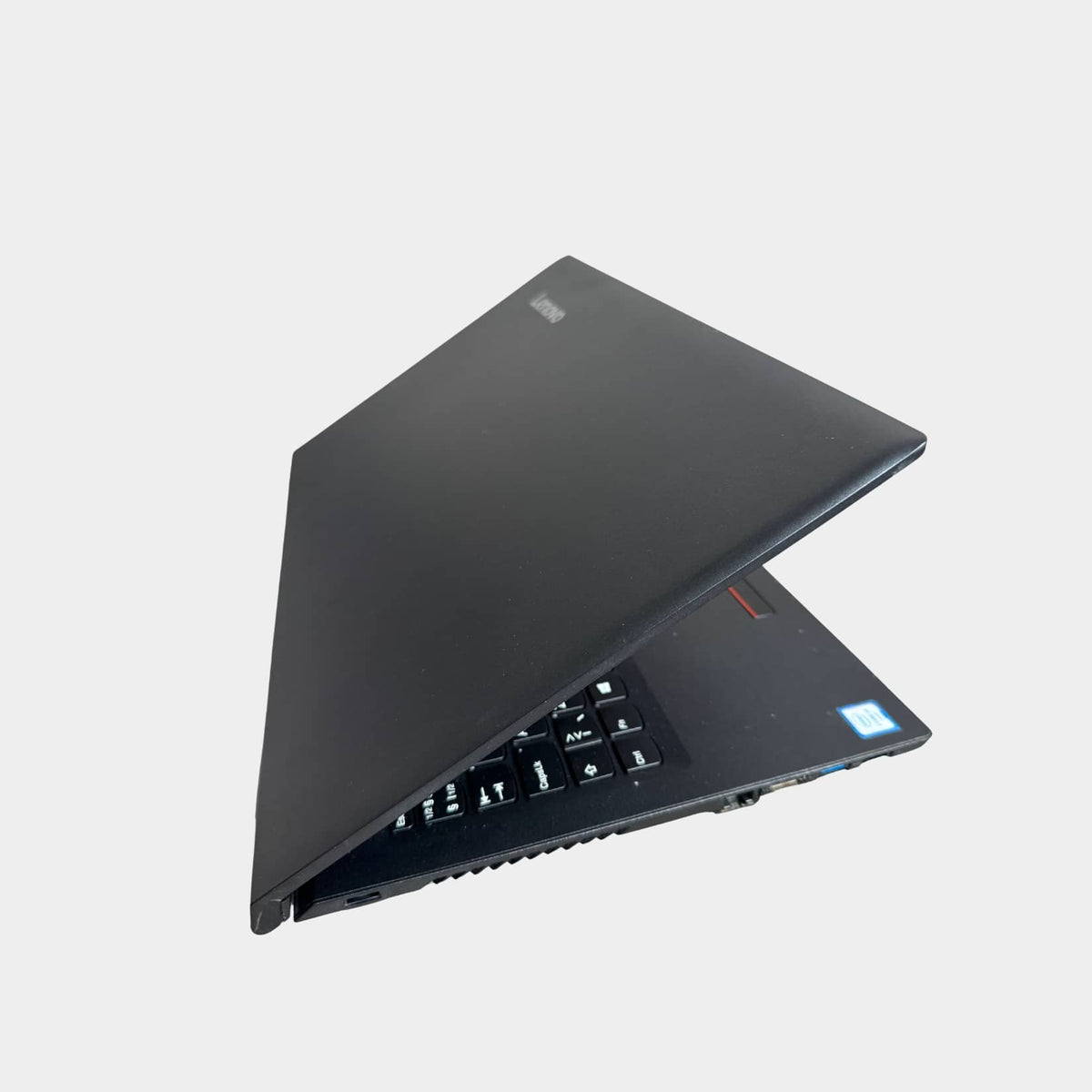 Lenovo V110-15ISK dešinė pusė, 8GB RAM 128GB SSD Windows 10