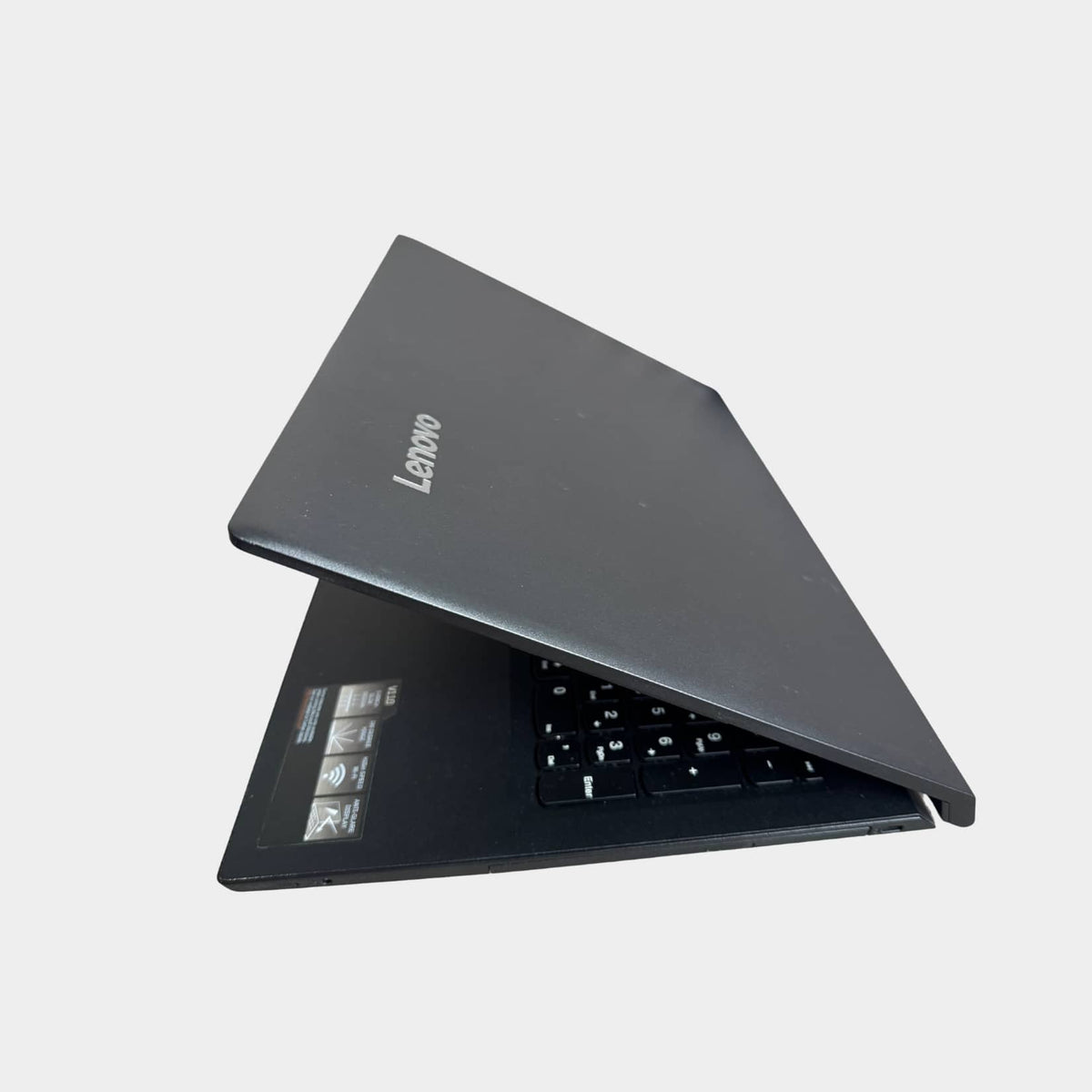 Lenovo V110-15ISK kairė pusė, USB HDMI ir LAN jungtys