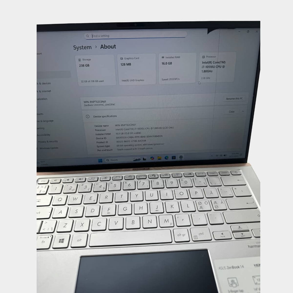 ASUS ZenBook UX434FAC lengvas aliuminio korpusas,