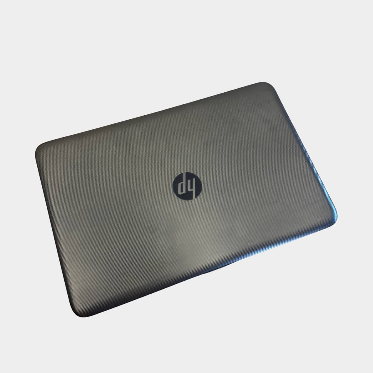 HP 15-ay038no uždarytas, klasikinis nešiojamas kompiuteris