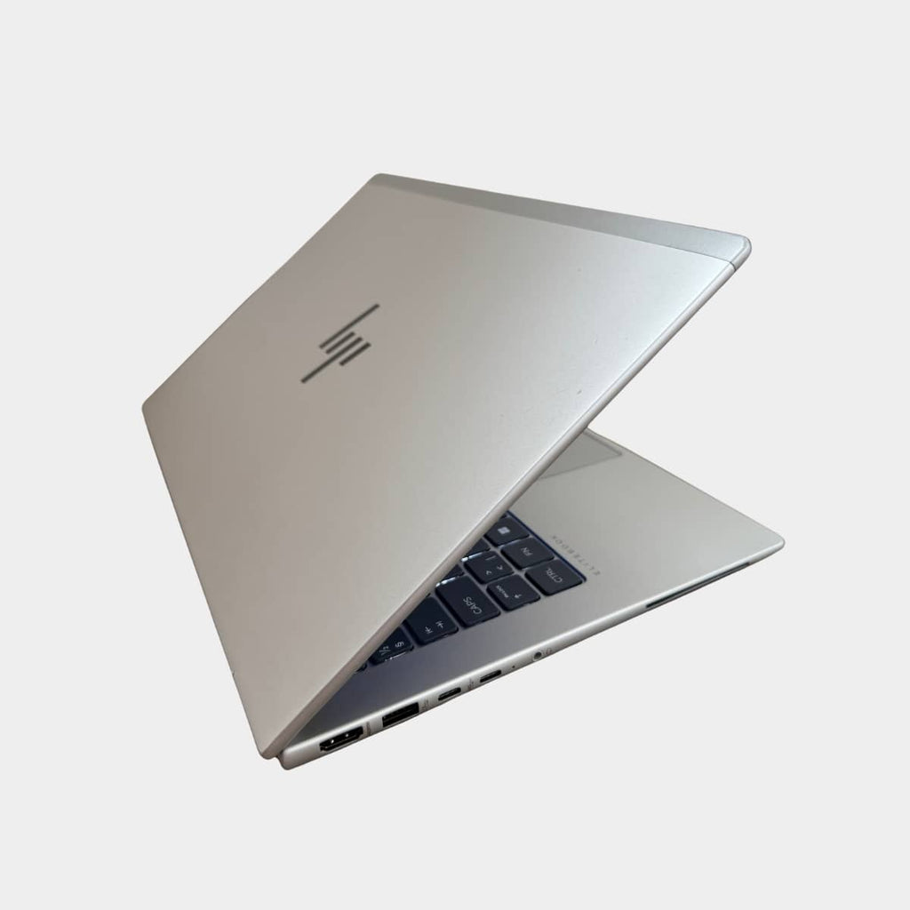 HP EliteBook 645 G11 verslo klasės nešiojamas kompiuteris su apšviesta klaviatūra ir geros būklės baterija.