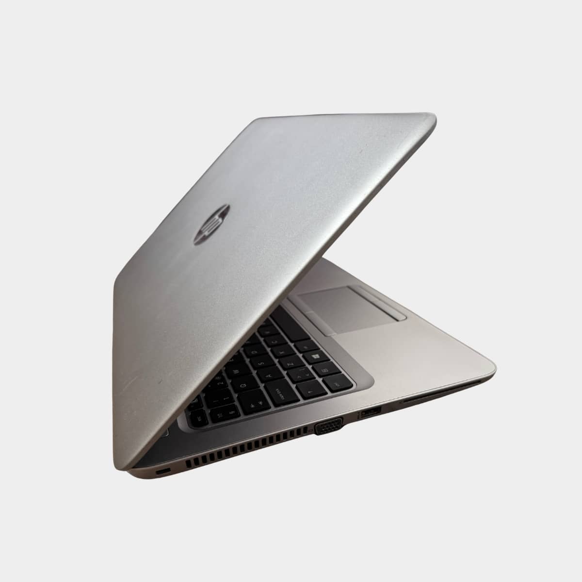 HP Elitebook 840 g3 i7 8gb ram desine puse