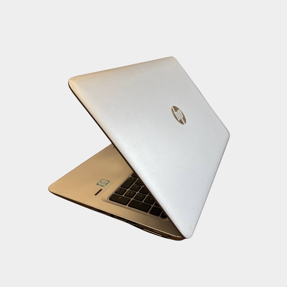 HP EliteBook 850 G3 kairė pusė, USB-C ir DisplayPort jungtys