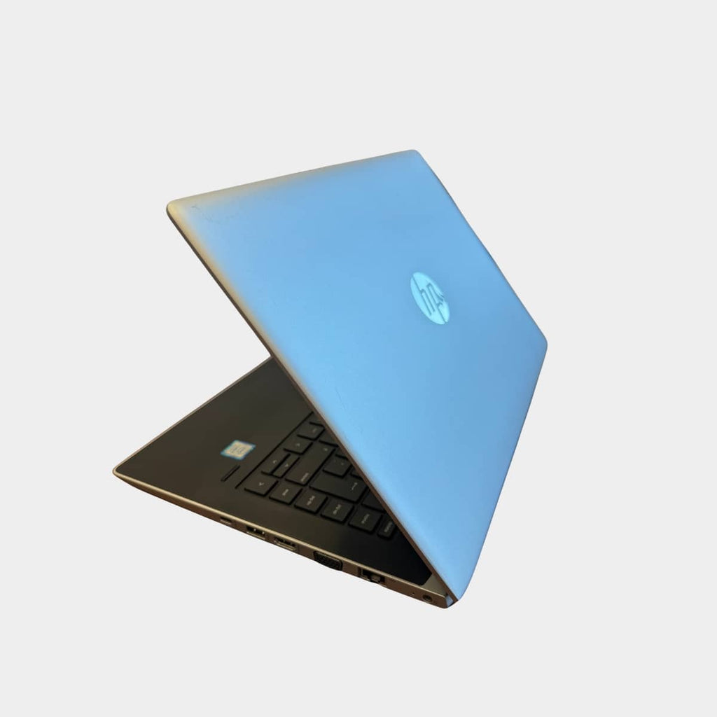 HP ProBook 440 G5 kairė pusė, USB-C ir HDMI jungtys